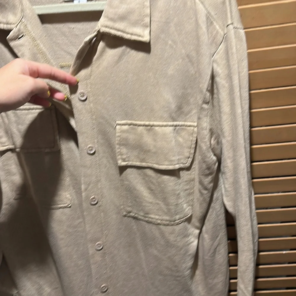 Shacket - Picture 2 of 3